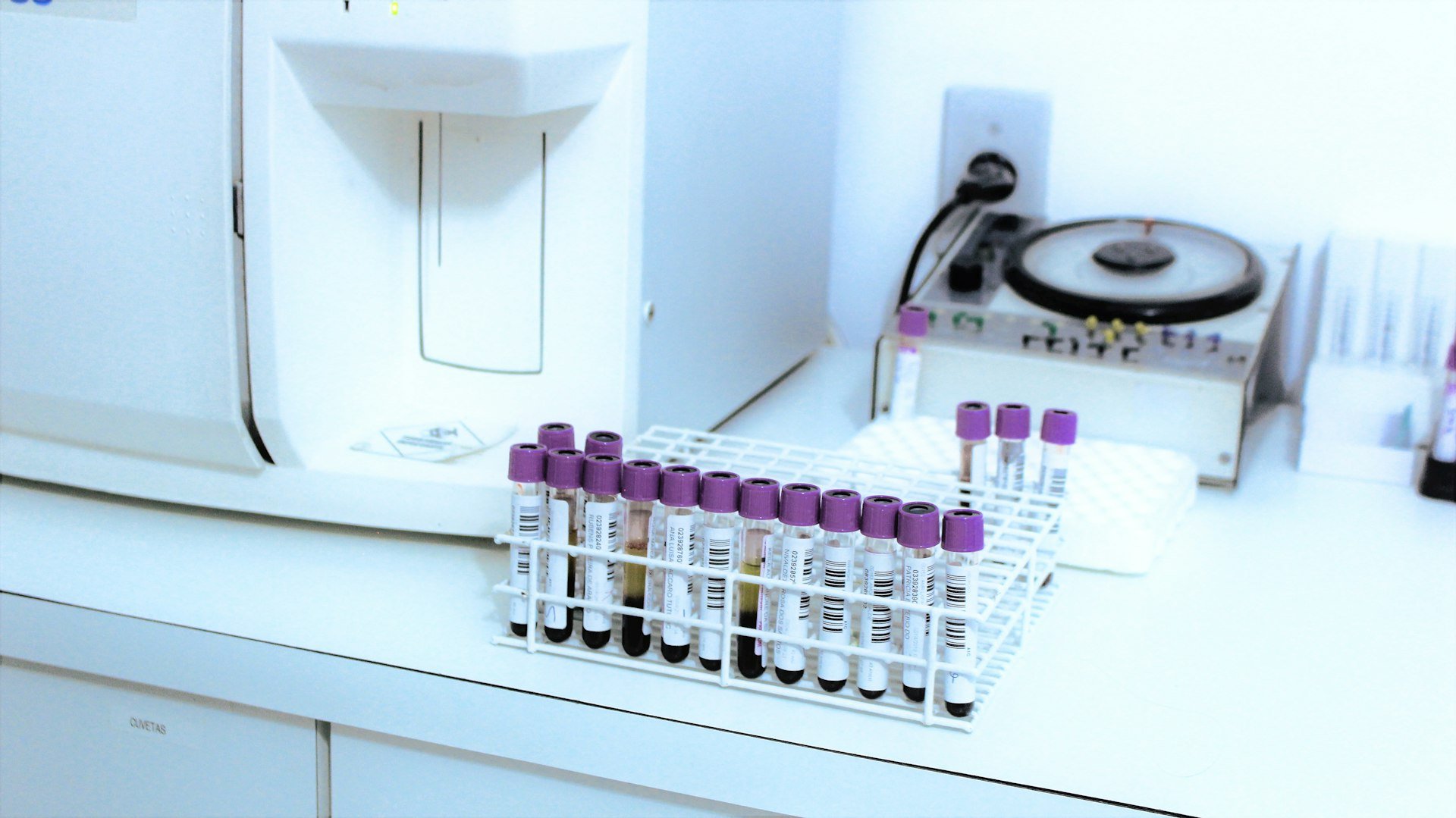 Lab specimen delivery courier service, CDC contracts, Veterans administration delivery service courier,